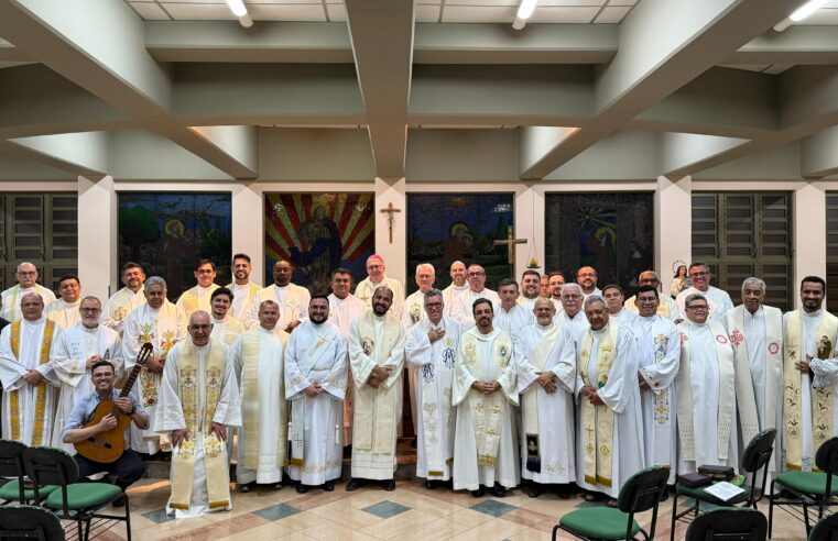 Clero participa de Retiro Espiritual com Cardeal e Arcebispo de Manaus