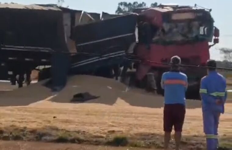 Colisão traseira deixa dois feridos na Faria Lima