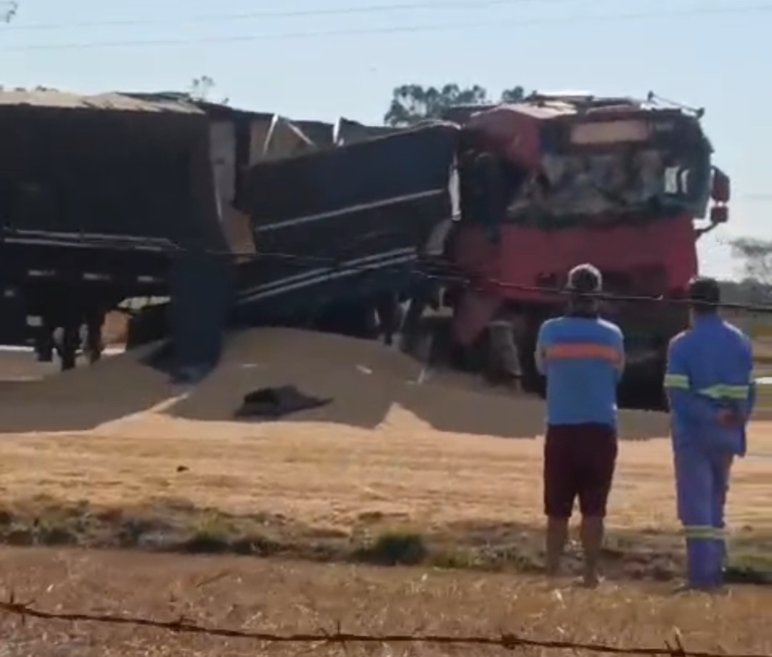 Colisão traseira deixa dois feridos na Faria Lima