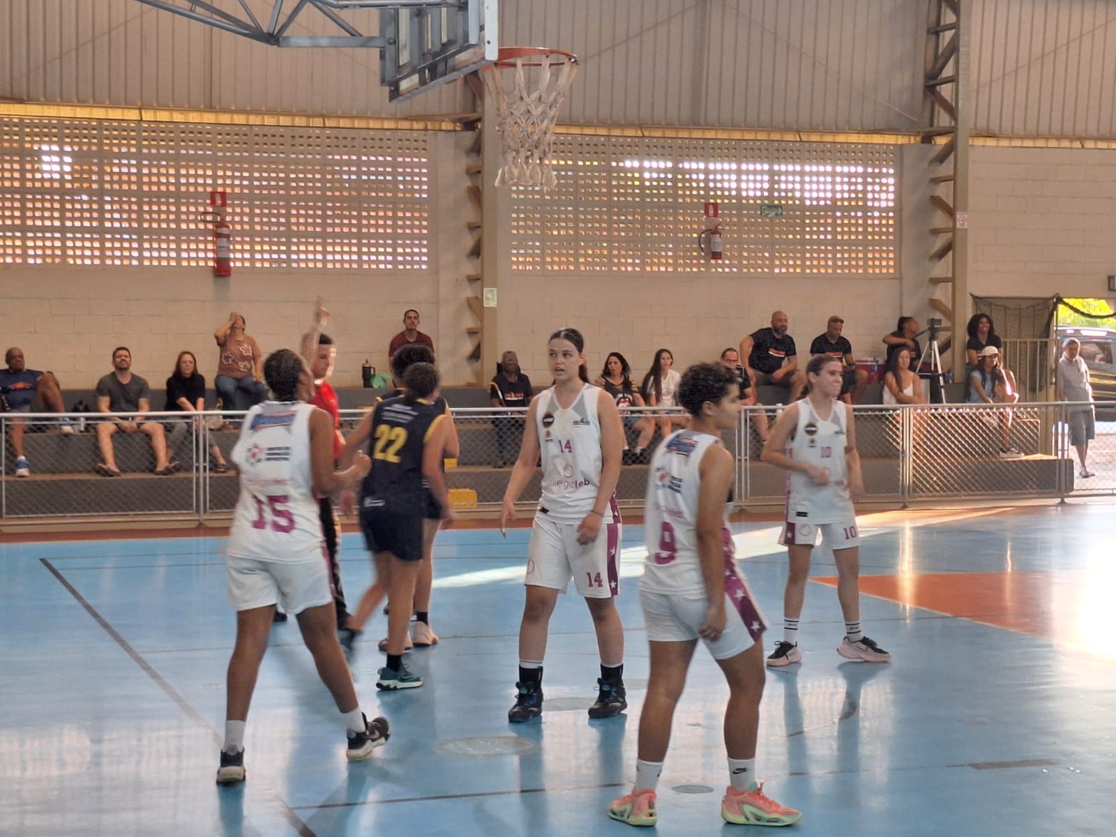 Colégio FEB/APAB Barretos joga hoje pelo Paulista de Basquete