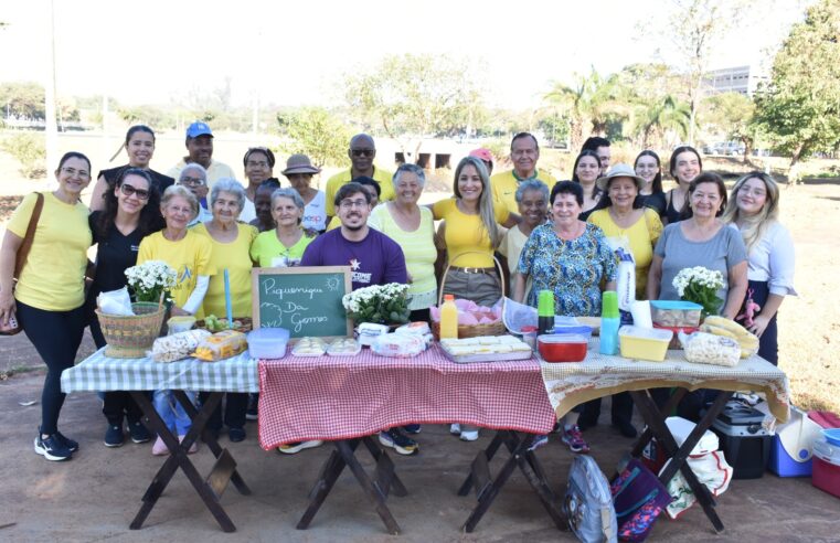Setembro Amarelo: Integrantes do Grupo de Atividades Físicas da USF Dr. Luiz Gonzaga Ferreira participam de piquenique no Parque dos Lagos