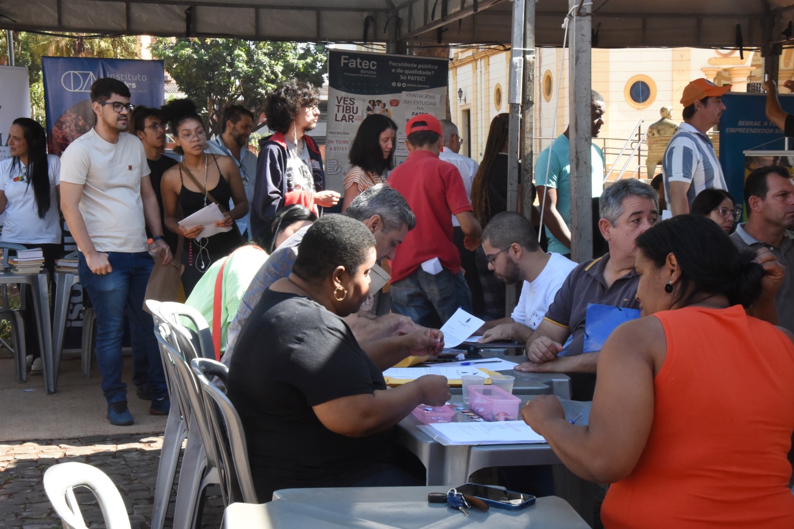 Consumidor em Festa: Até sábado (13), barretenses podem aproveitar diversos serviços gratuitos na Praça Francisco Barreto