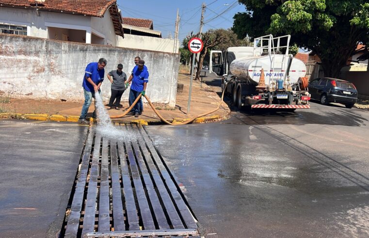 SAAE Barretos e Controle de Vetores realizam ação conjunta de combate à dengue