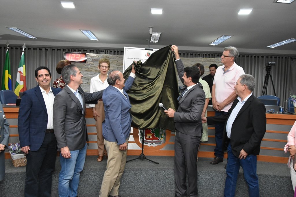 Câmara de Barretos inaugura Escola do Legislativo com presença de conselheiro Dimas Ramalho