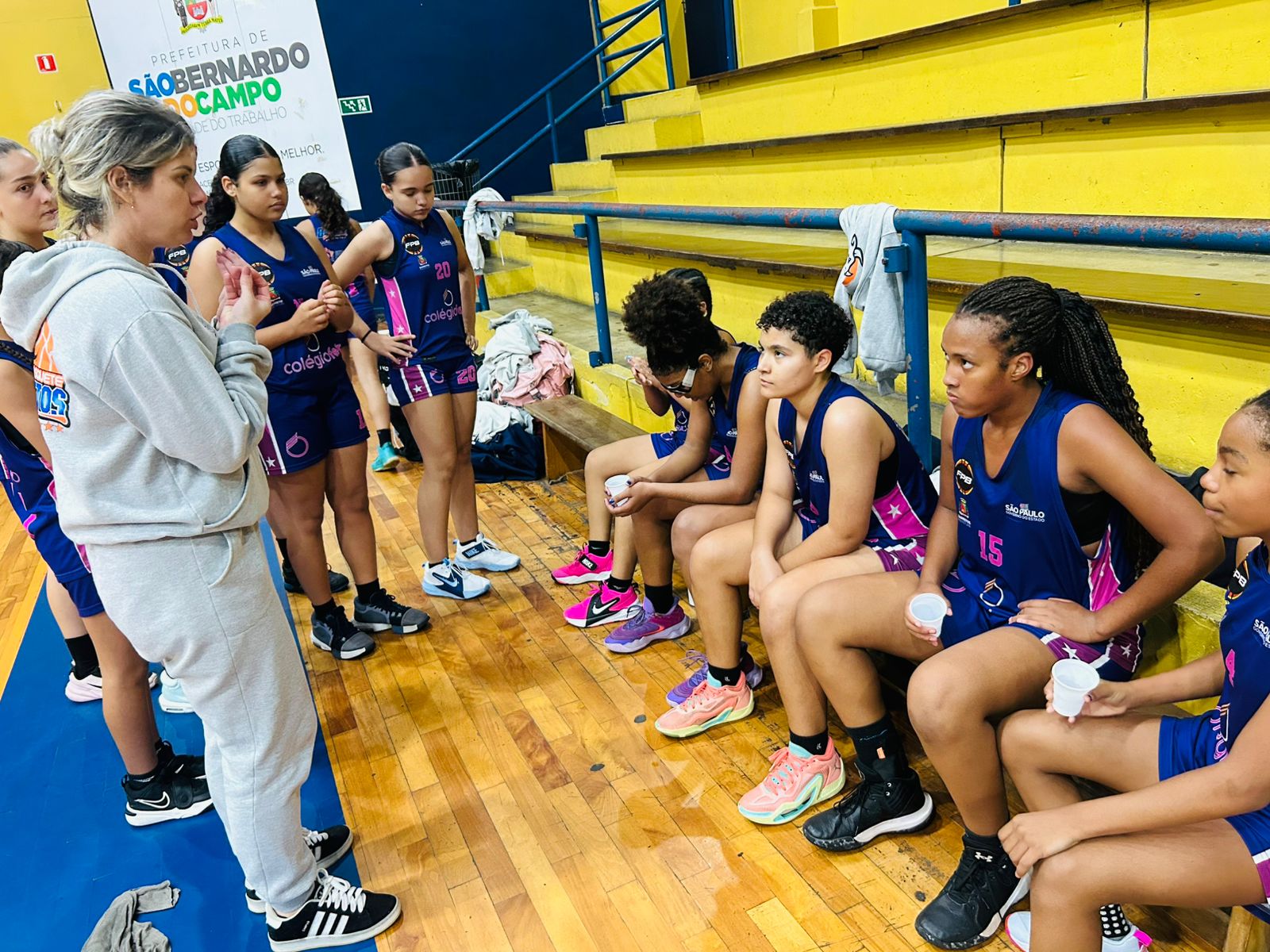 Colégio FEB/APAB Barretos estreia com vitória no playoff