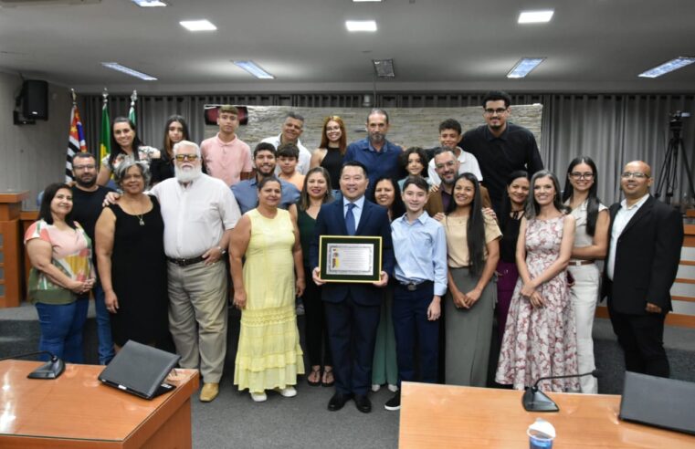 Câmara entrega título de Cidadão de Barretos para o médico Thomas Kurita