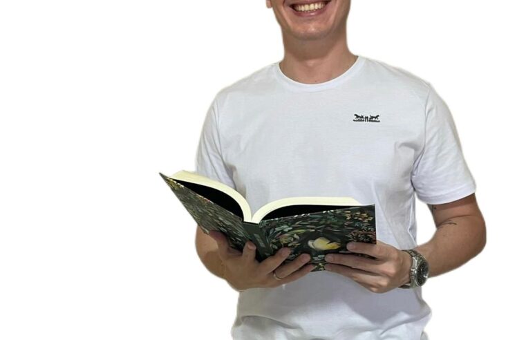 Instituto Mark’s realiza aula gratuita de revisão de redação para o Enem 2025