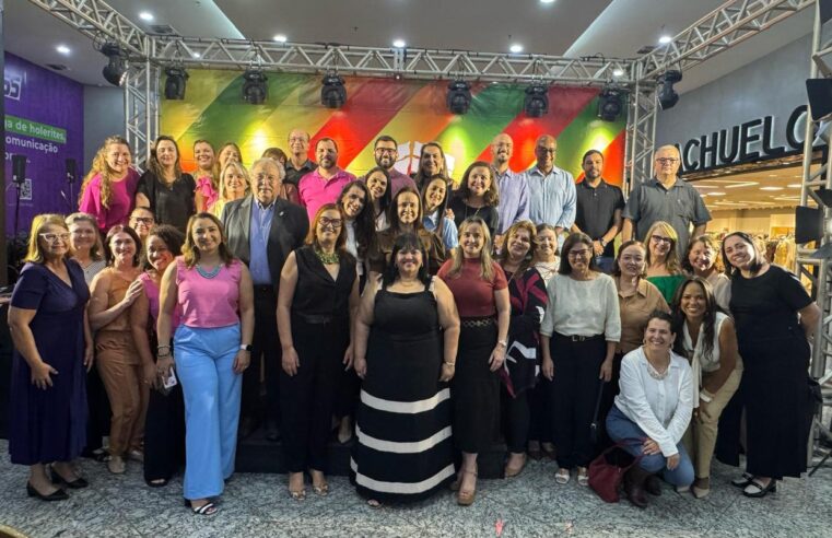 Educação realiza formatura do curso Pró-Gestores e celebra Dia dos Professores
