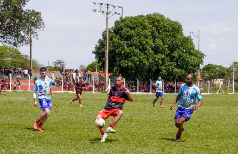 Almoços comunitários do Atlético da Vila Diva reúnem mais de 150 pessoas  aos domingos