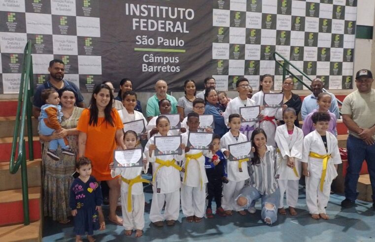 Projeto de Karate realiza graduação no IFSP