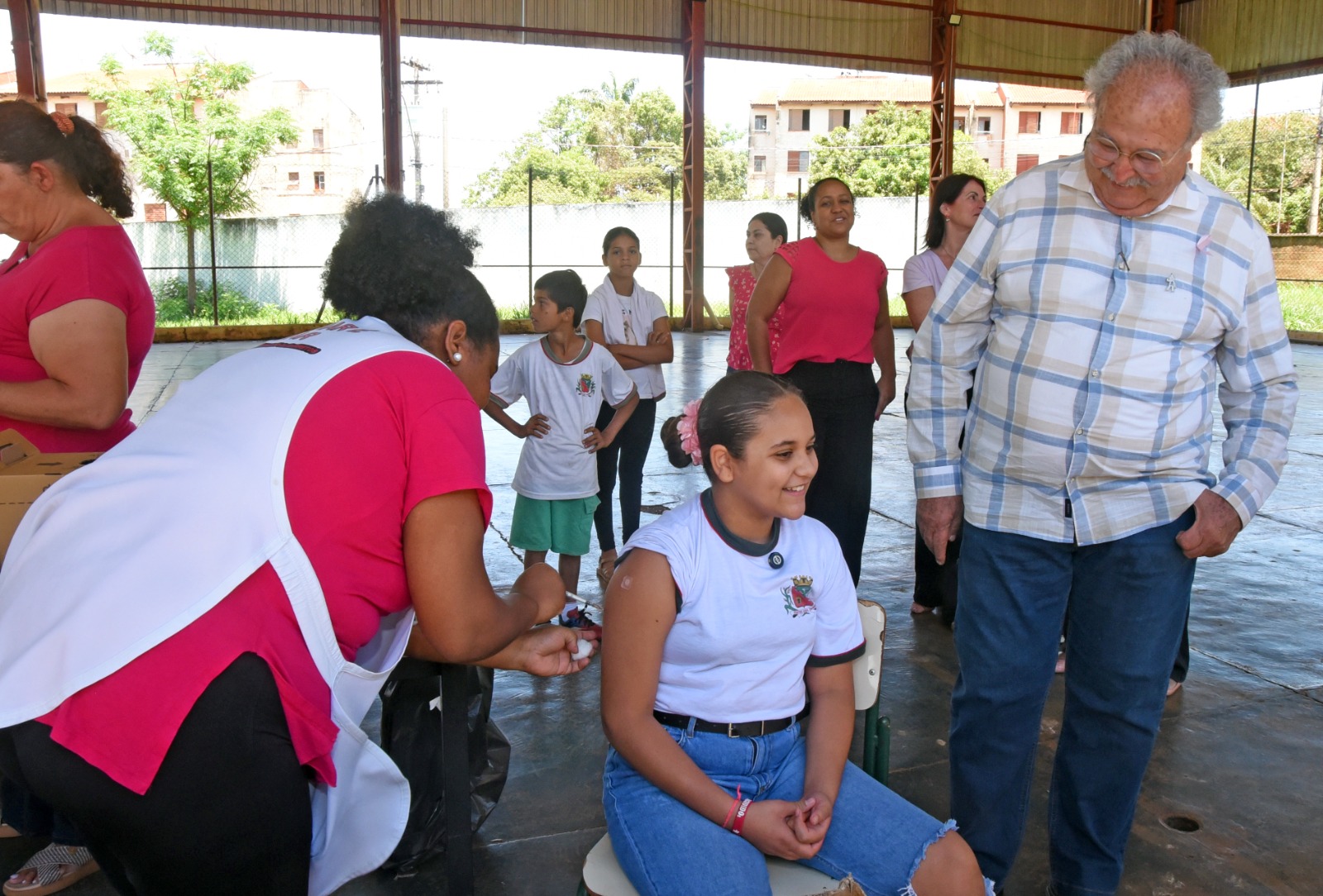 Campanha de Multivacinação leva imunizantes aos alunos da E.M. Professor Fausto Lex