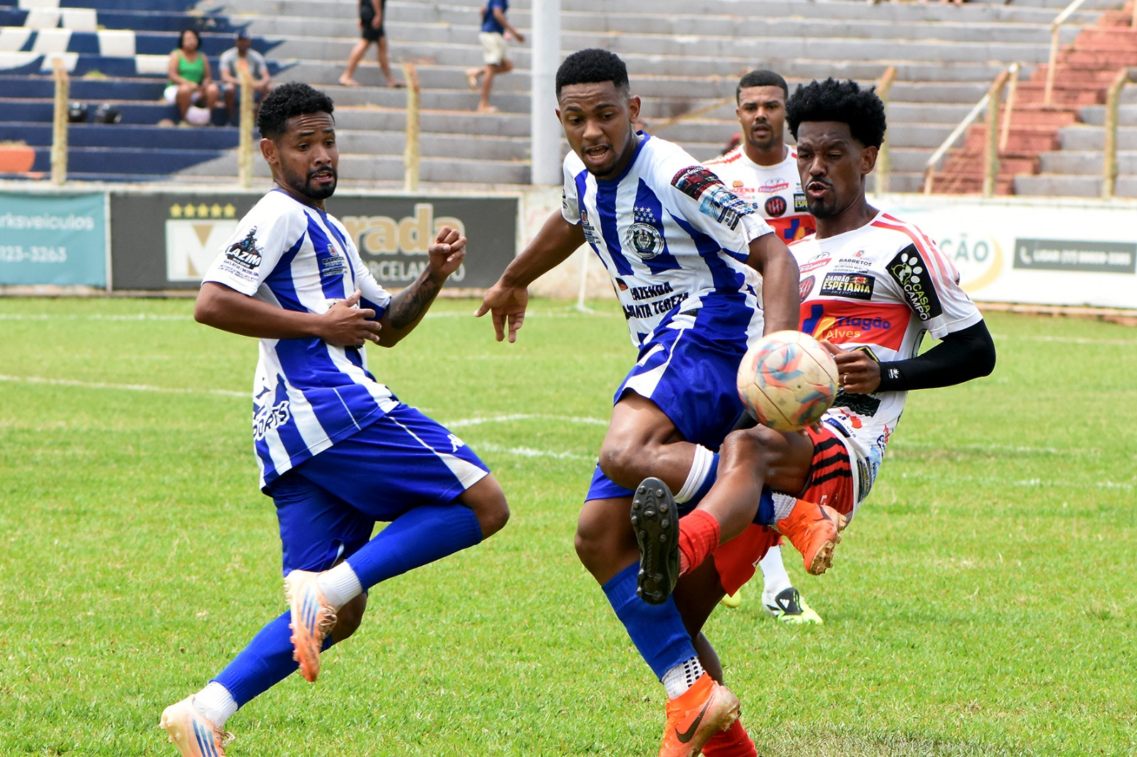 ADPM e Vila Nogueira estão na final do Varzeano