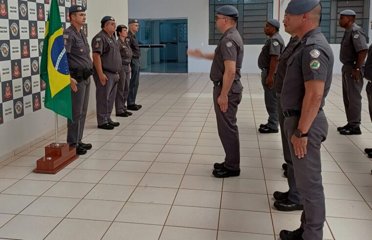 Polícia Militar realiza ato cívico pelo Dia da Bandeira no 33º BPM/I