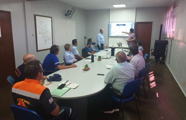 Reunião no SAAE Barretos estabelece ações rigorosas contra o descarte irregular de lixo