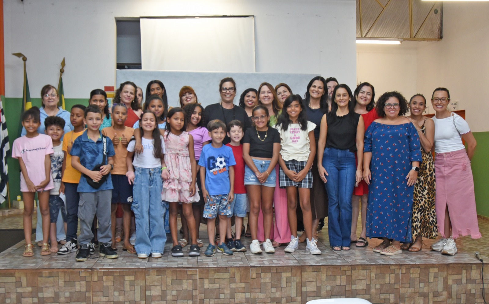 E.M. Leodete Silvério Jói promove Mostra Poética e exibição de telejornal produzido por alunos