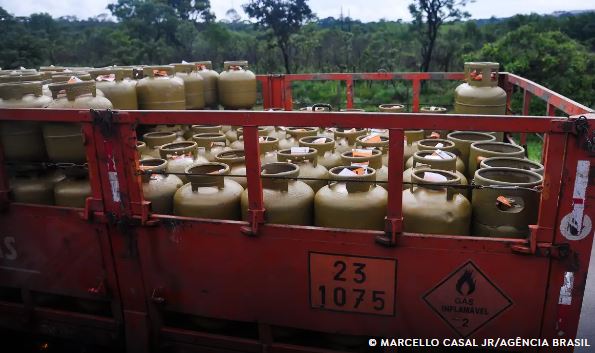 Gás gratuito para 1 milhão de famílias tem início hoje