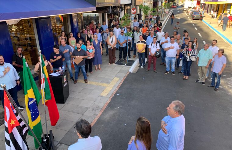 Prefeitura entrega conclusão das obras de abertura da avenida 17