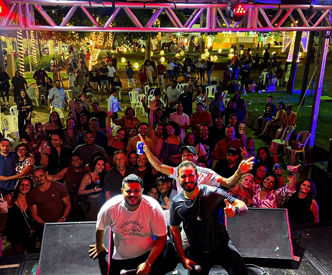 Dupla Leandro & Guilherme agradece carinho do público colinense