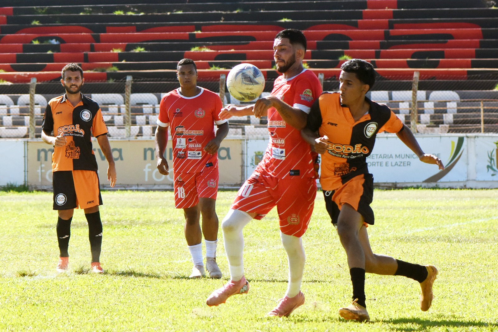 Arsenal e Zona Sul decidem no domingo título da Série B do Varzeano