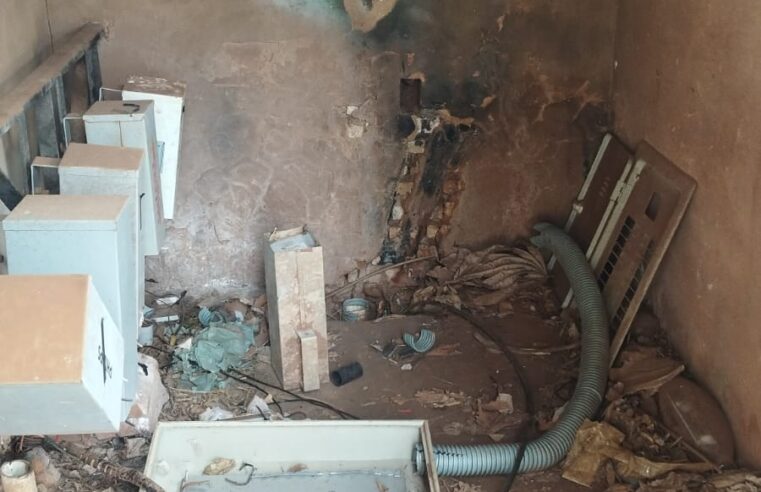 Empresa repara fiação das torres de iluminação do estádio Fortaleza após furto