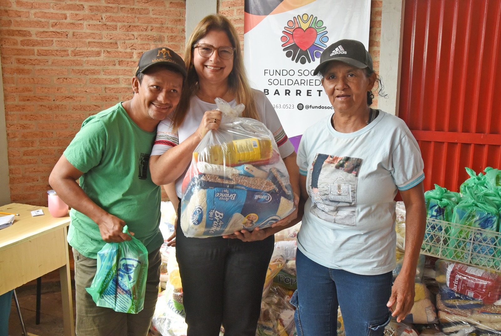 Fundo Social de Solidariedade entrega 100 cestas de alimentos a famílias assistidas