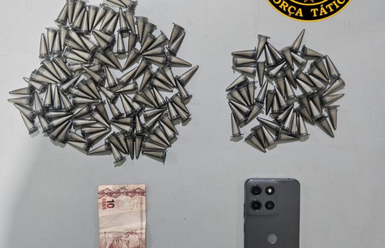 Força Tática faz apreensão de drogas no Luís Spina