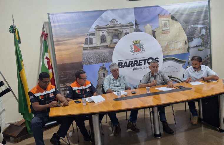 Secretários concedem entrevista após chuva de mais de 200 mm em Barretos