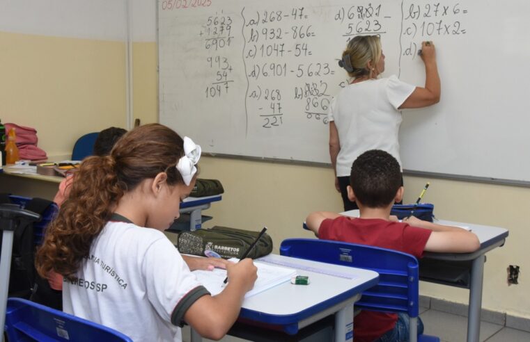 Mais de 11.900 alunos voltam às aulas nas escolas de Barretos nesta segunda-feira, 9