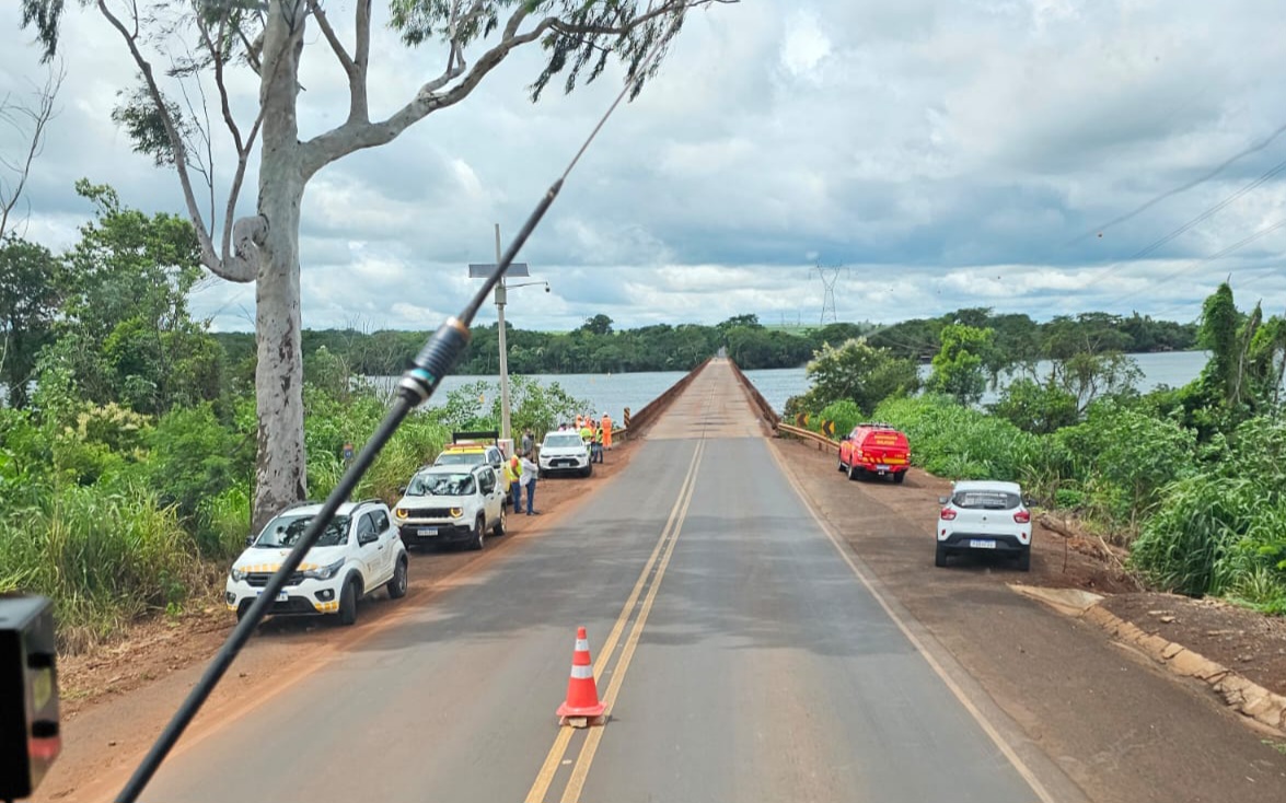 Ponte da Volta Grande é interditada após avaliação dos engenheiros dos DER’s de SP e MG