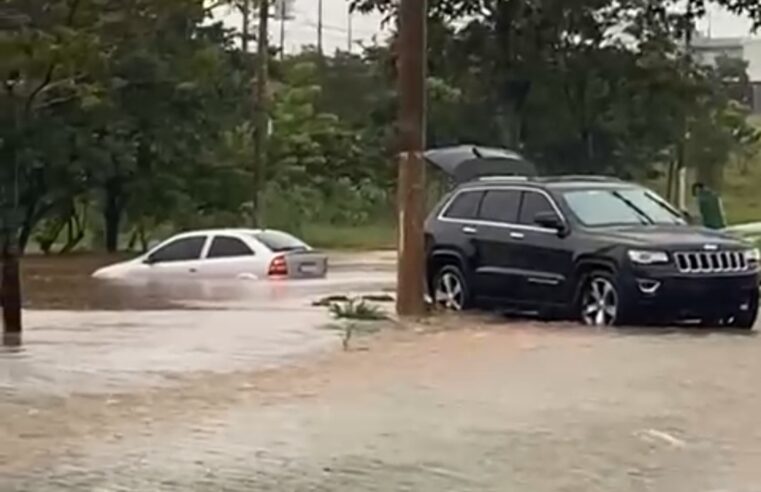 Barretos contabiliza mais de 140 mm de chuvas e registra ponto de alagamentos