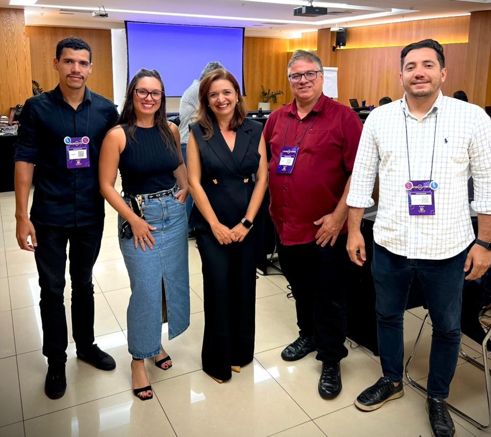 Servidores do SAAE Barretos participam de curso sobre uso de Inteligência Artificial no planejamento de contratações públicas em Brasília