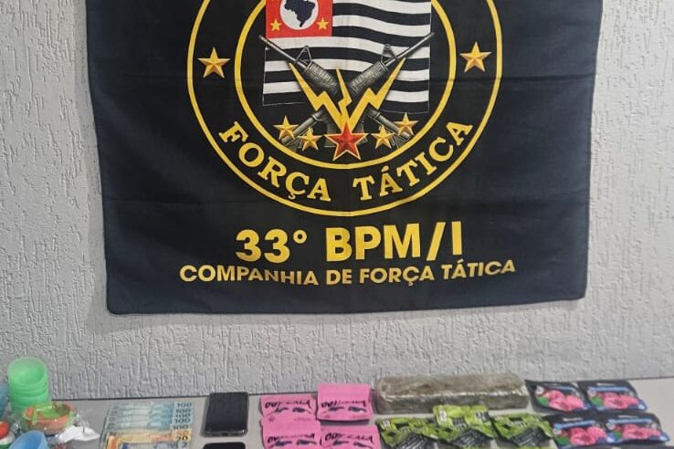 Polícia Militar prende homem por tráfico de drogas após perseguição