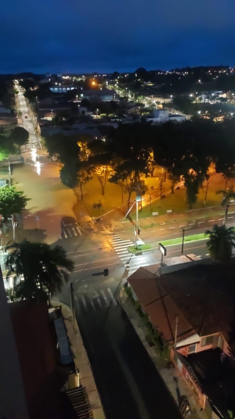 Bebedouro se mobiliza após fortes chuvas 