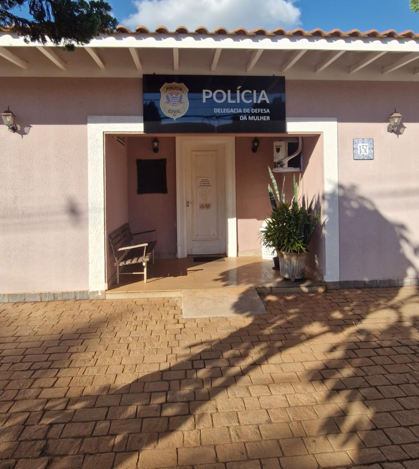 Homem é preso por desobedecer medida protetiva
