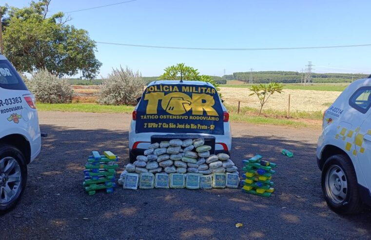 Casal é preso em estacionamento de supermercado com 90 kg de drogas, em Olímpia