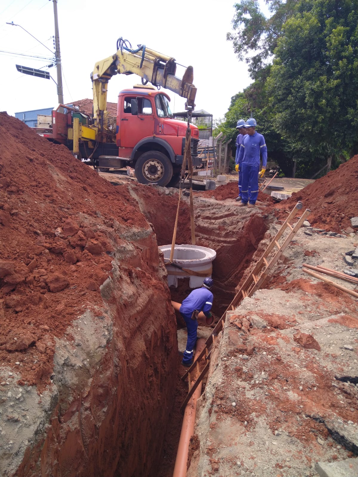SAAE Barretos conclui interligação de emissário e amplia capacidade do sistema de esgotamento sanitário