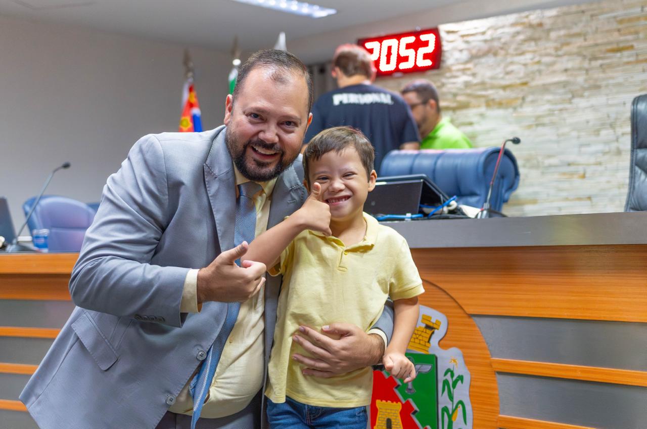 Câmara de Barretos realiza evento em alusão ao Dia Internacional da Trissomia do Cromossomo 21