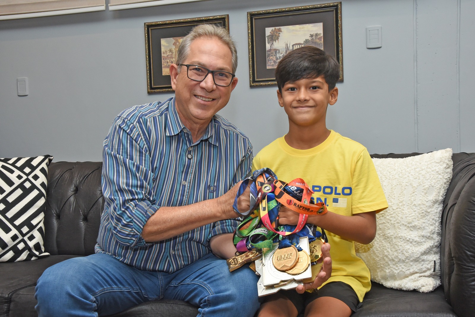 Campeão mundial aos 8 anos, João Avi Garcia é recebido pelo prefeito Odair Silva em Barretos