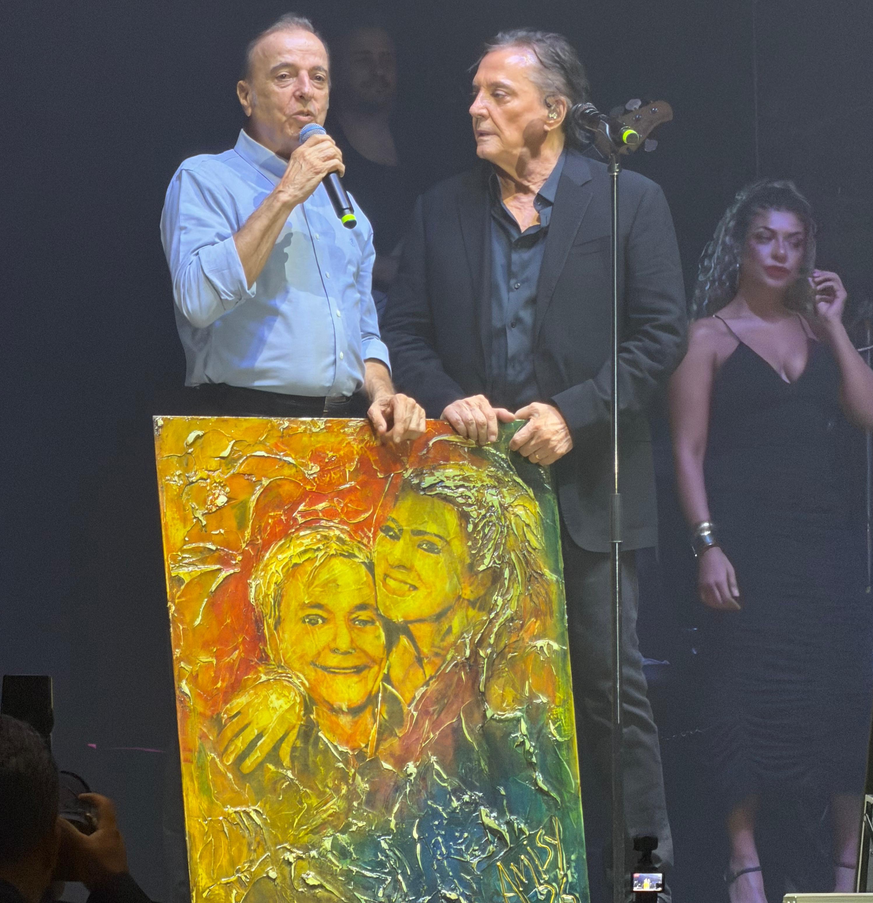 Fábio Júnior recebe homenagem em jantar show no Hospital de Amor