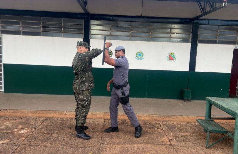 Polícia Militar realiza instrução no Tiro de Guerra