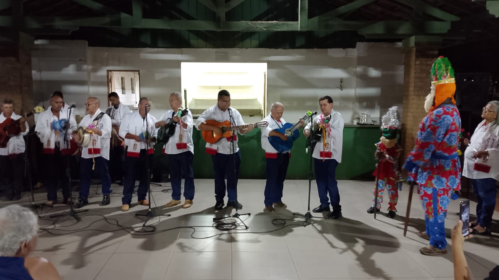 Folias de Reis se apresentam no Recinto