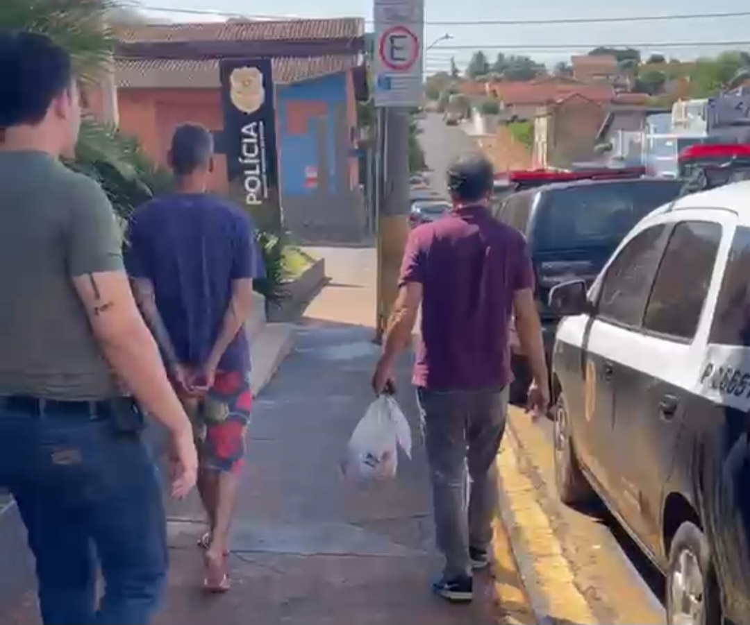 Procurado por tráfico de drogas é preso em Monte Azul