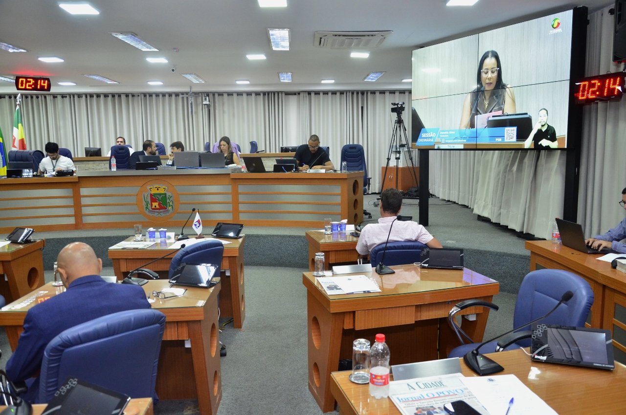 Vereadora assume função de 1ª secretária da Câmara Municipal