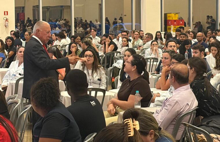 Mário Gazin ministra palestra sobre liderança para colaboradores de hospitais