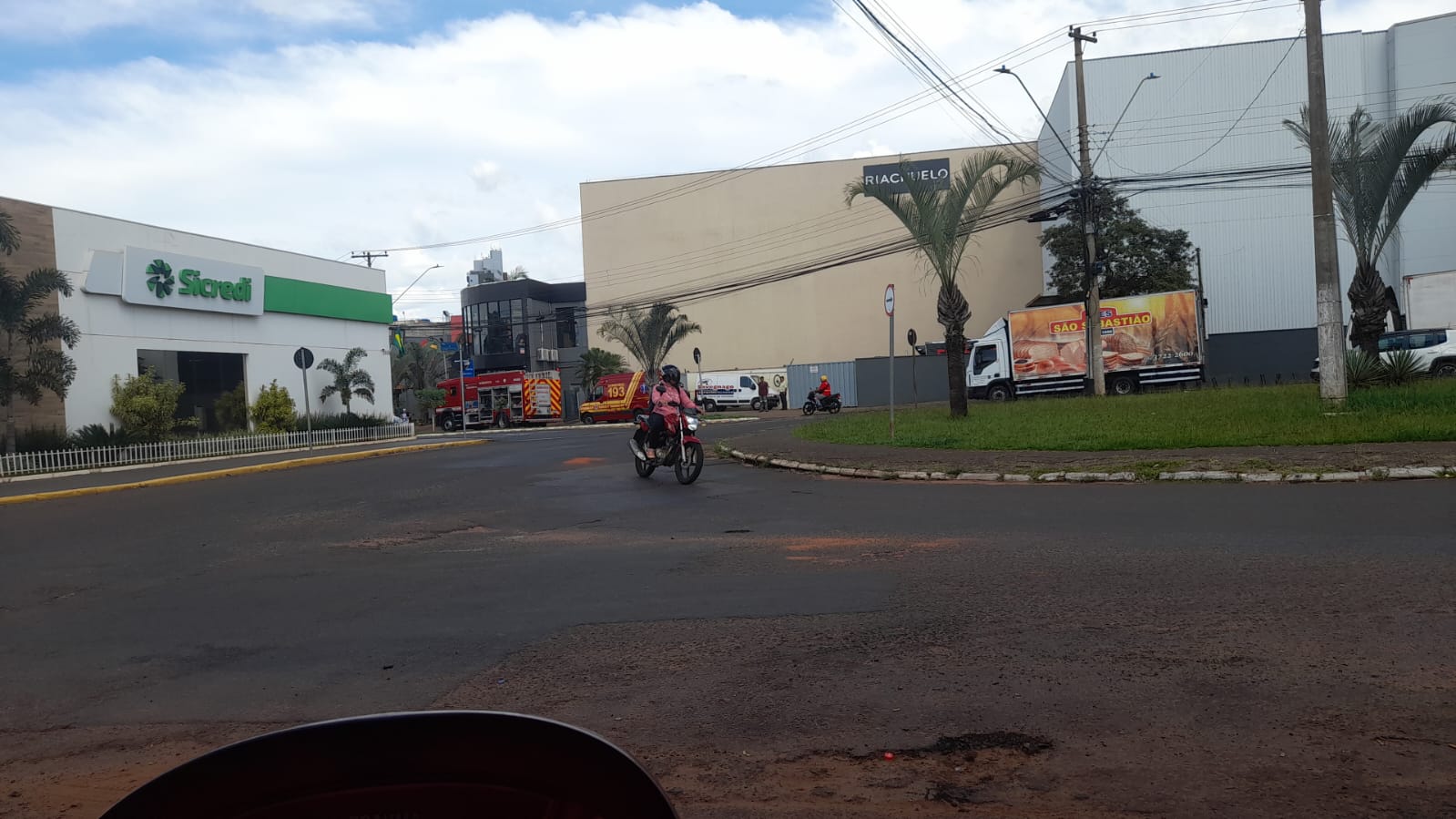 Shopping confirma príncipio de incêndio em telhado do empreendimento