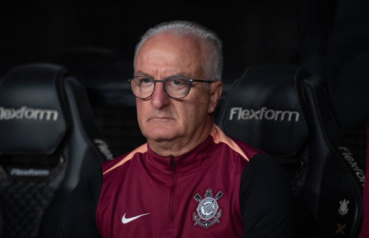 Corinthians demite Dorival Júnior após derrota na Arena