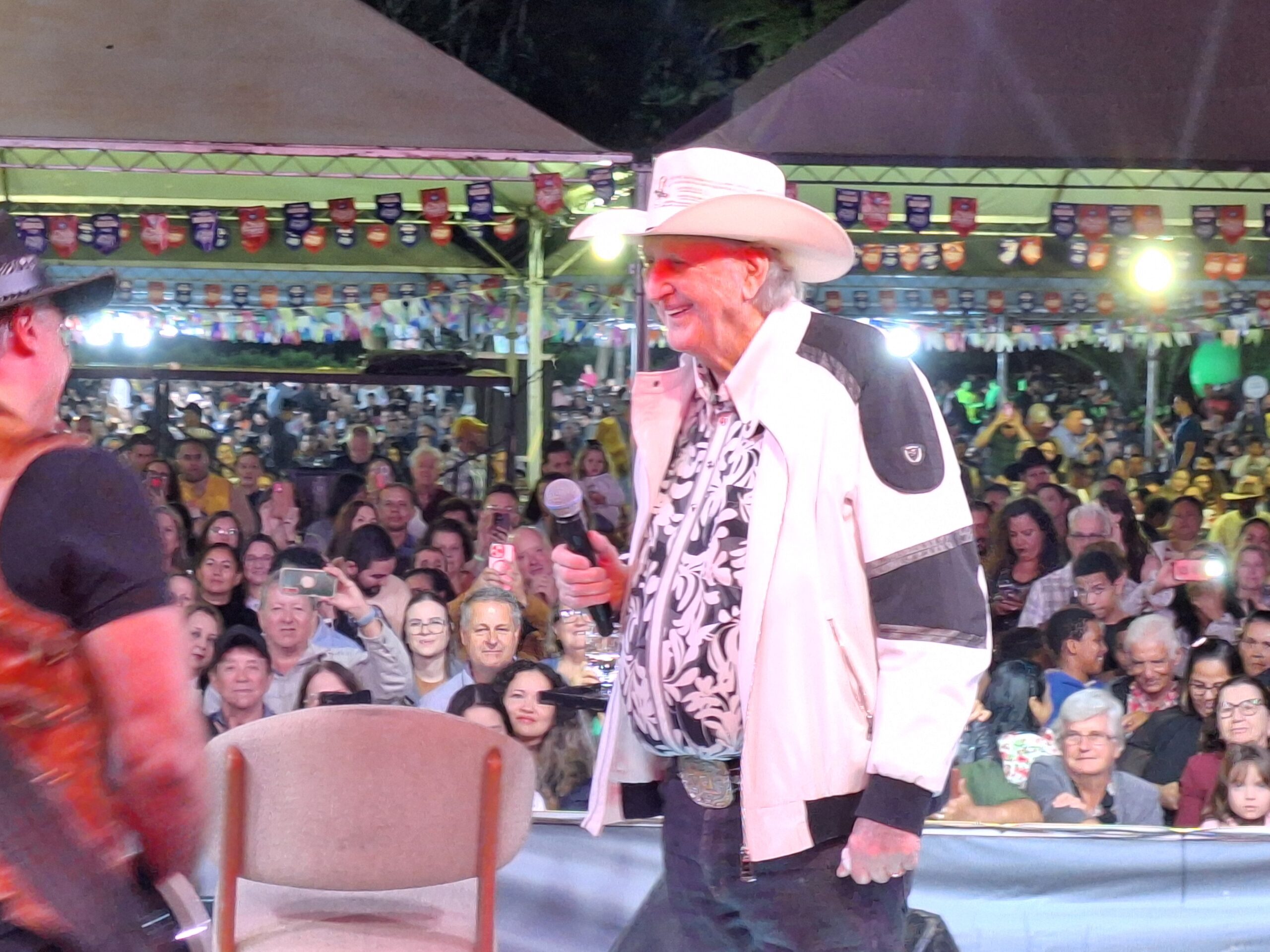 Sérgio Reis atrai grande público no Arraial da Alegria