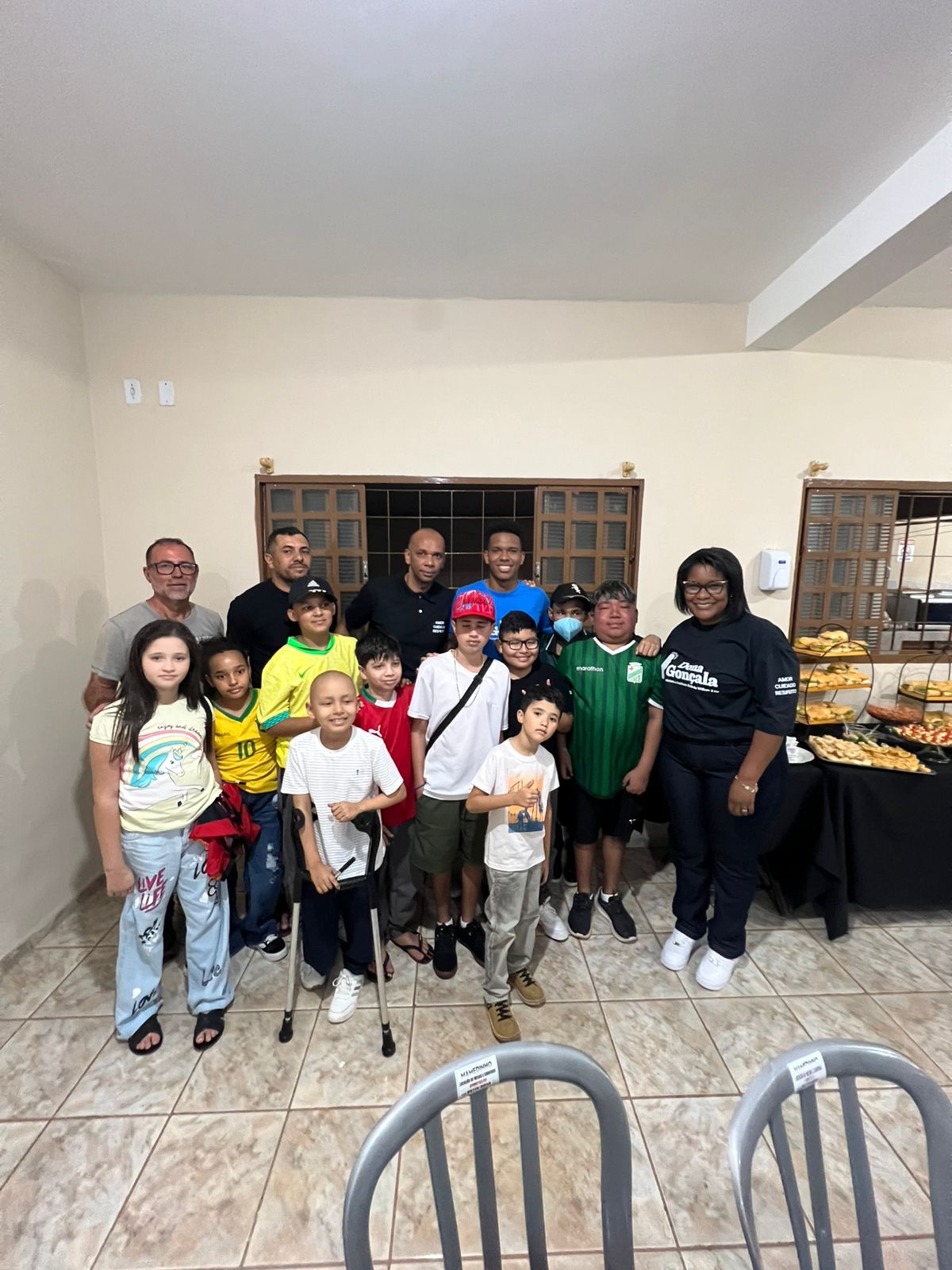 Atacante Estevão do Chelsea e Brasil inaugura casa de apoio dona Gonçala