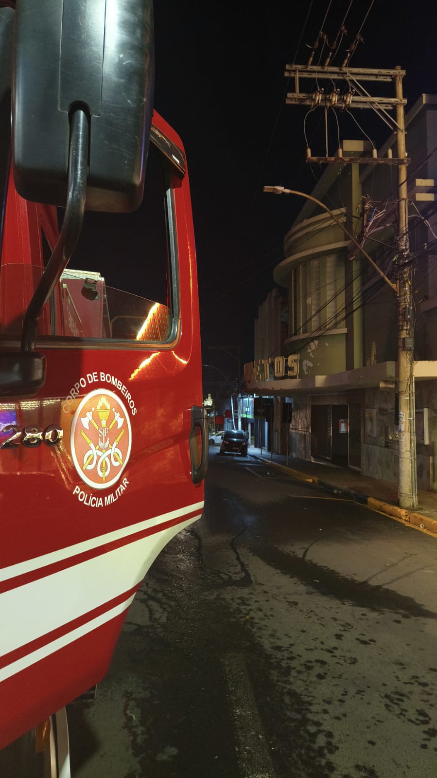 Incêndio em rede elétrica mobiliza Corpo de Bombeiros na região central de Barretos