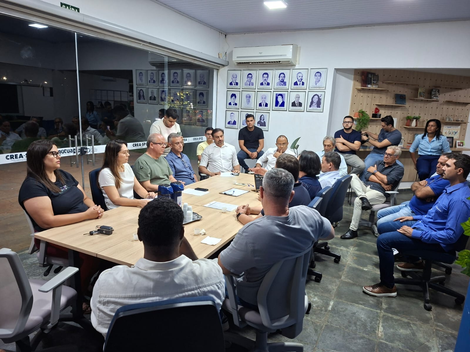 Prefeitura de Barretos dialoga com engenheiros e arquitetos sobre atualizações no ISSQN da construção civil